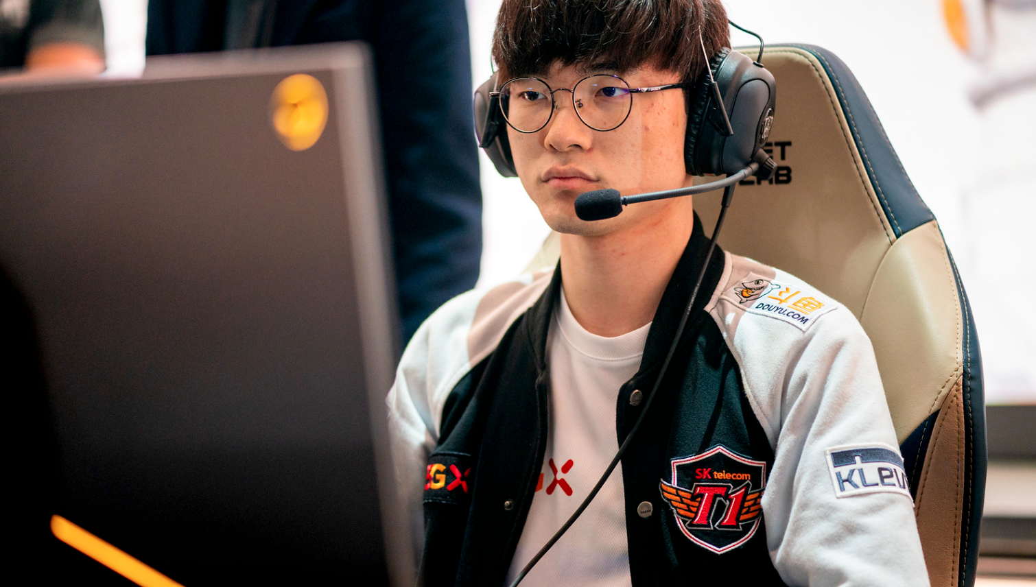 南宫体育-Faker连续十场比赛得分超过高光表现，MAD挑战极限！的简单介绍